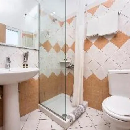 Plaza Hotel 3*
