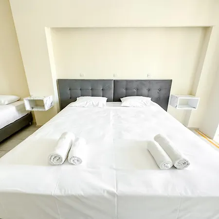 Plaza Hotel 3*