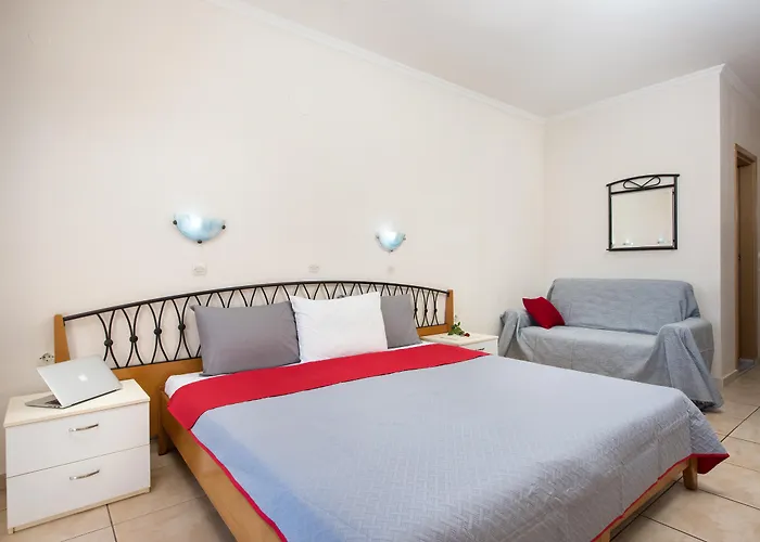 Отель Plaza Кавос