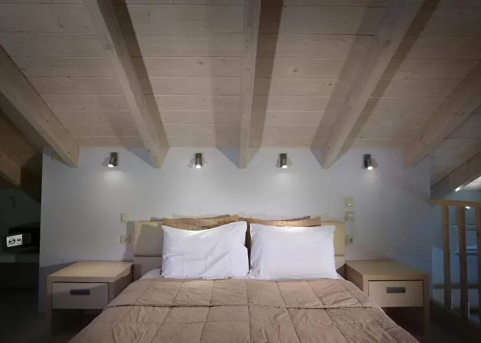 Отель Plaza Кавос